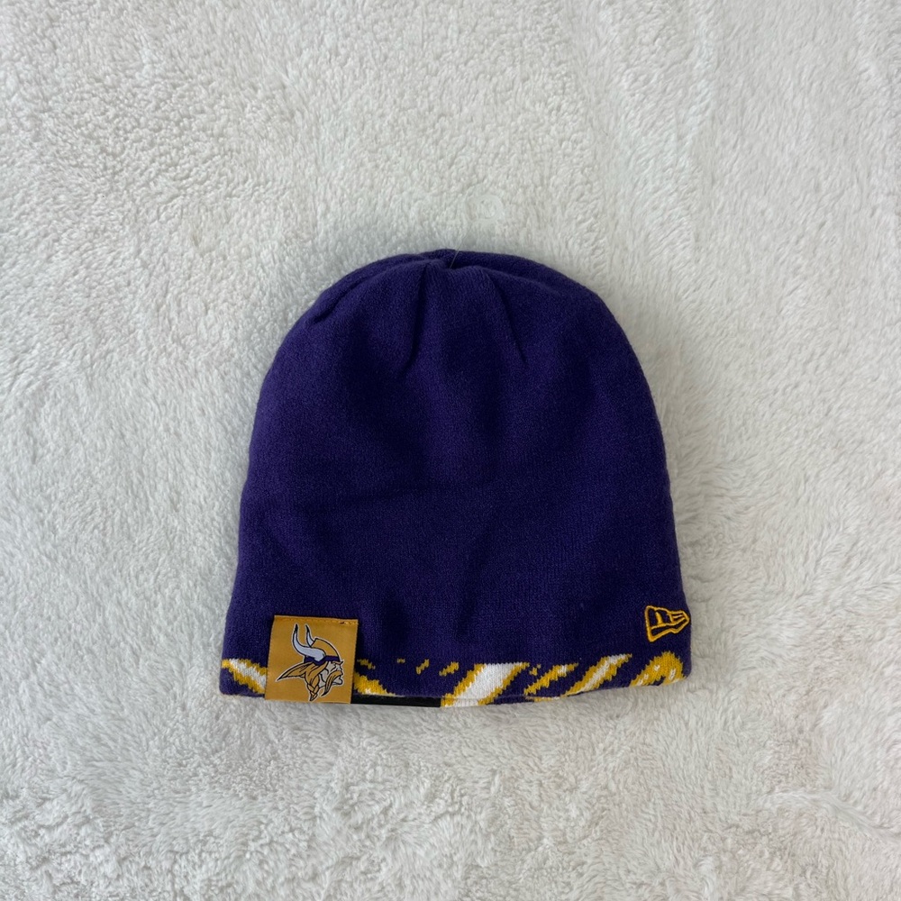 NWT Minnesota Vikings Reversible Beanie Hat Cap